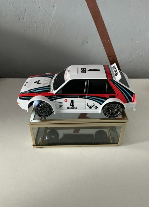 Samochód zdalnie sterowany 1:24
