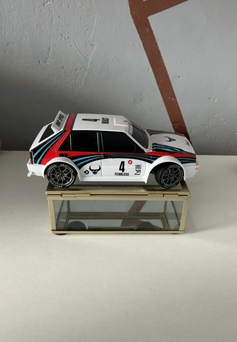 Samochód zdalnie sterowany 1:24