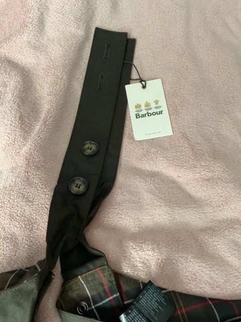 Nogawki ochronne Barbour L - zapięcie i pasek