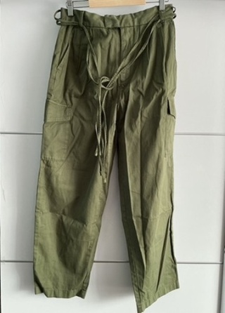 Zielone spodnie cargo GAP